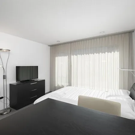 Jackie إنترلاكن